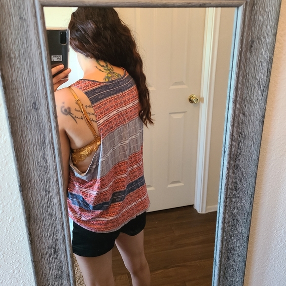 Sleeveless tribal boho earthy printed tank… - Picture 5 of 7